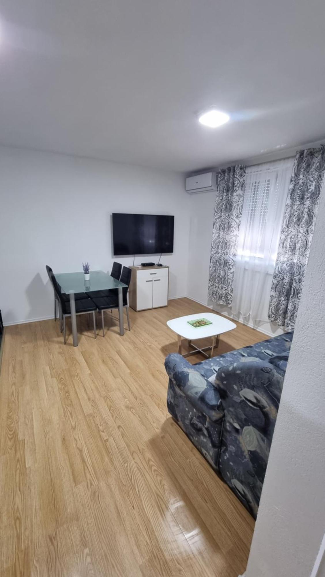 Muric Apartman 9 Ljubljana Bagian luar foto